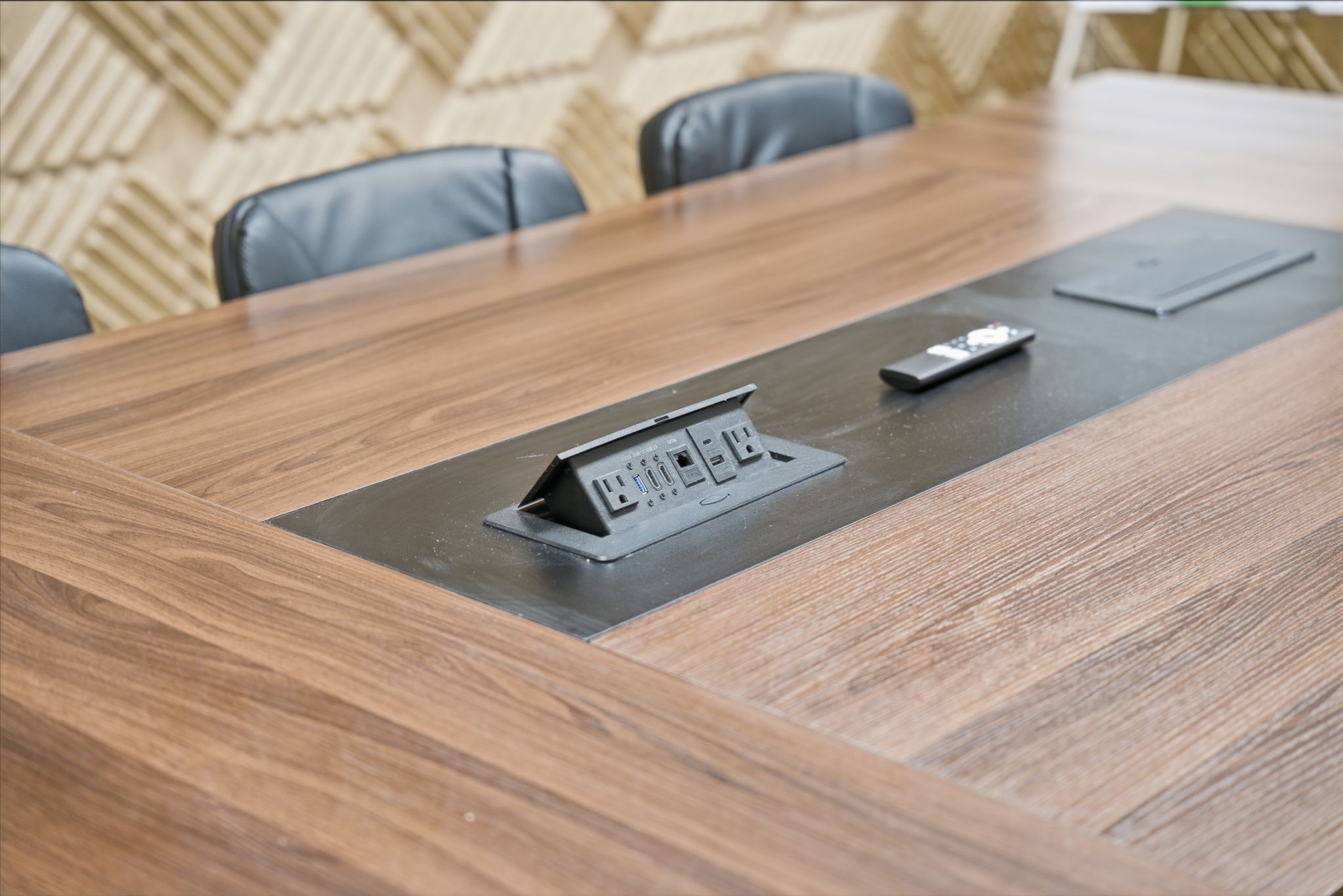 High‑speed Wi‑Fi and tech amenities in Parry Sound coworking space